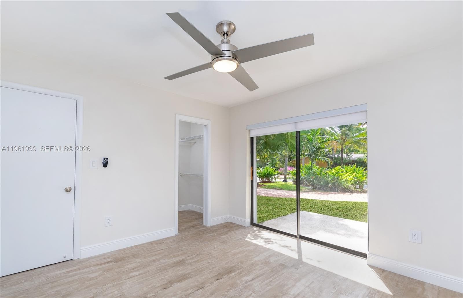 310 Harbor Ct photo 19