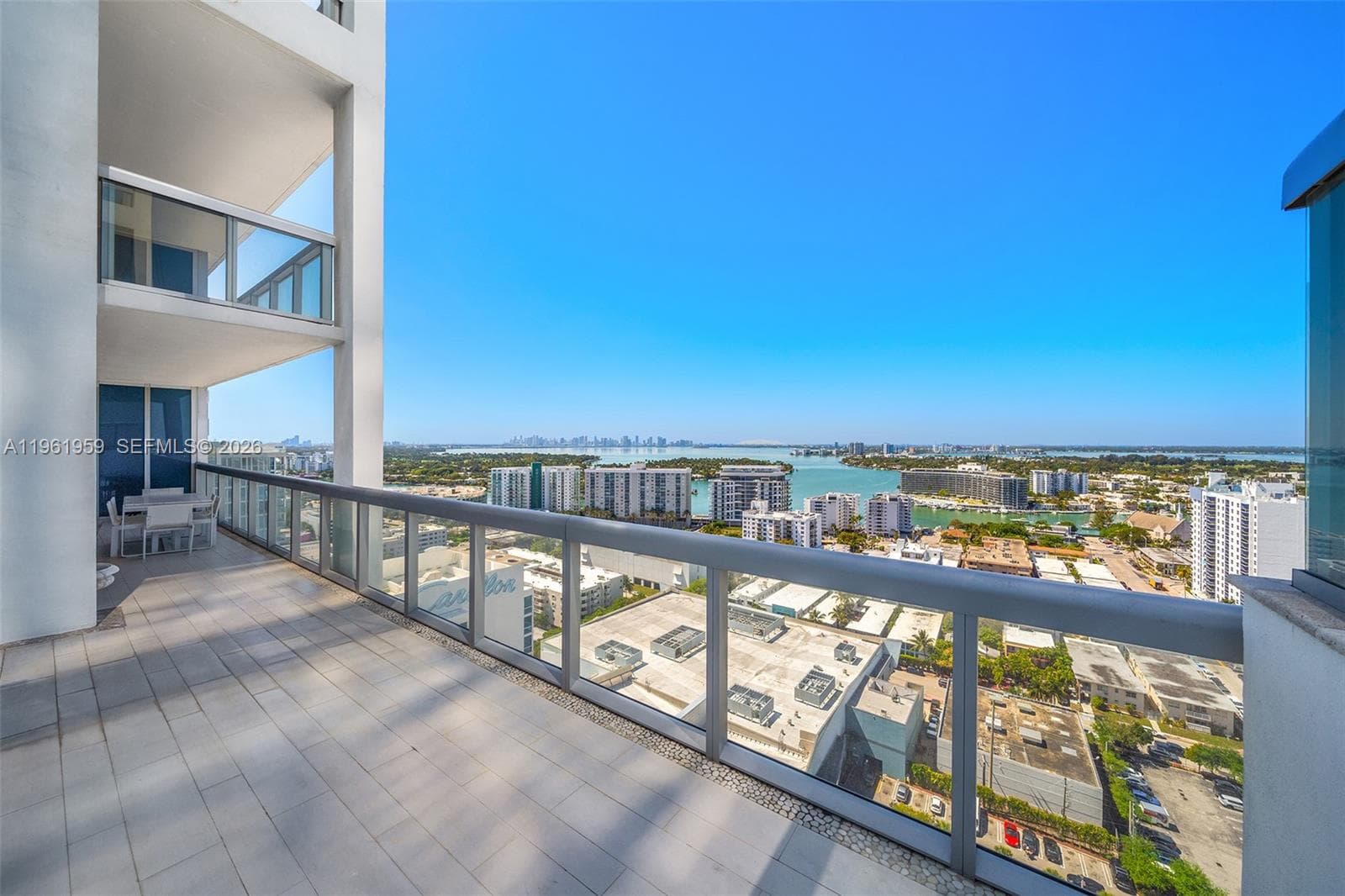 Carillon Miami Beach · #2307/10 in Miami Beach - Photo 25