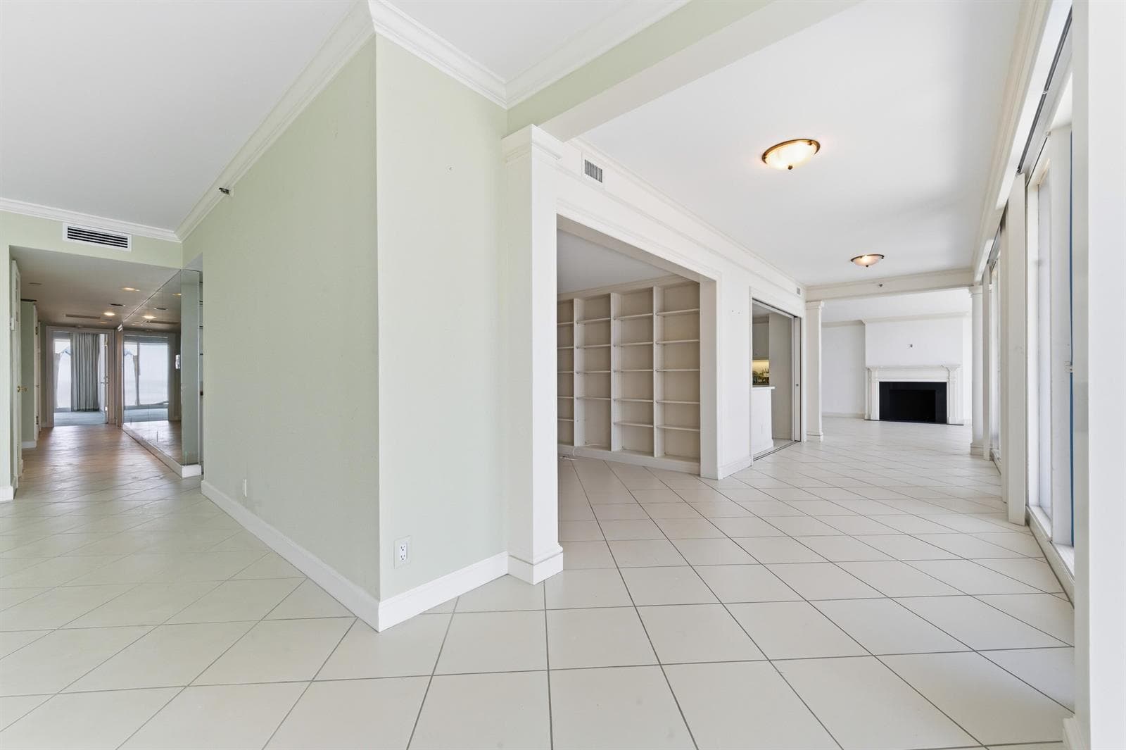 525_S_Flagler_Dr_20BC_WPB_003