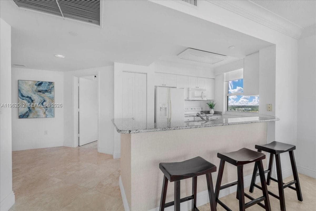 TURNBERRY ON THE GREEN · #2513 in Aventura - Photo 7