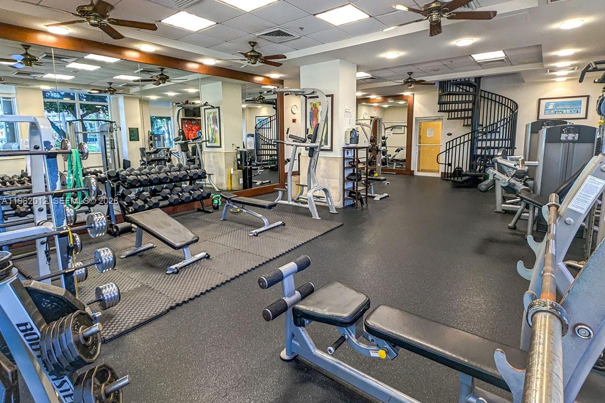 TURNBERRY ON THE GREEN · #2513 in Aventura - Photo 18