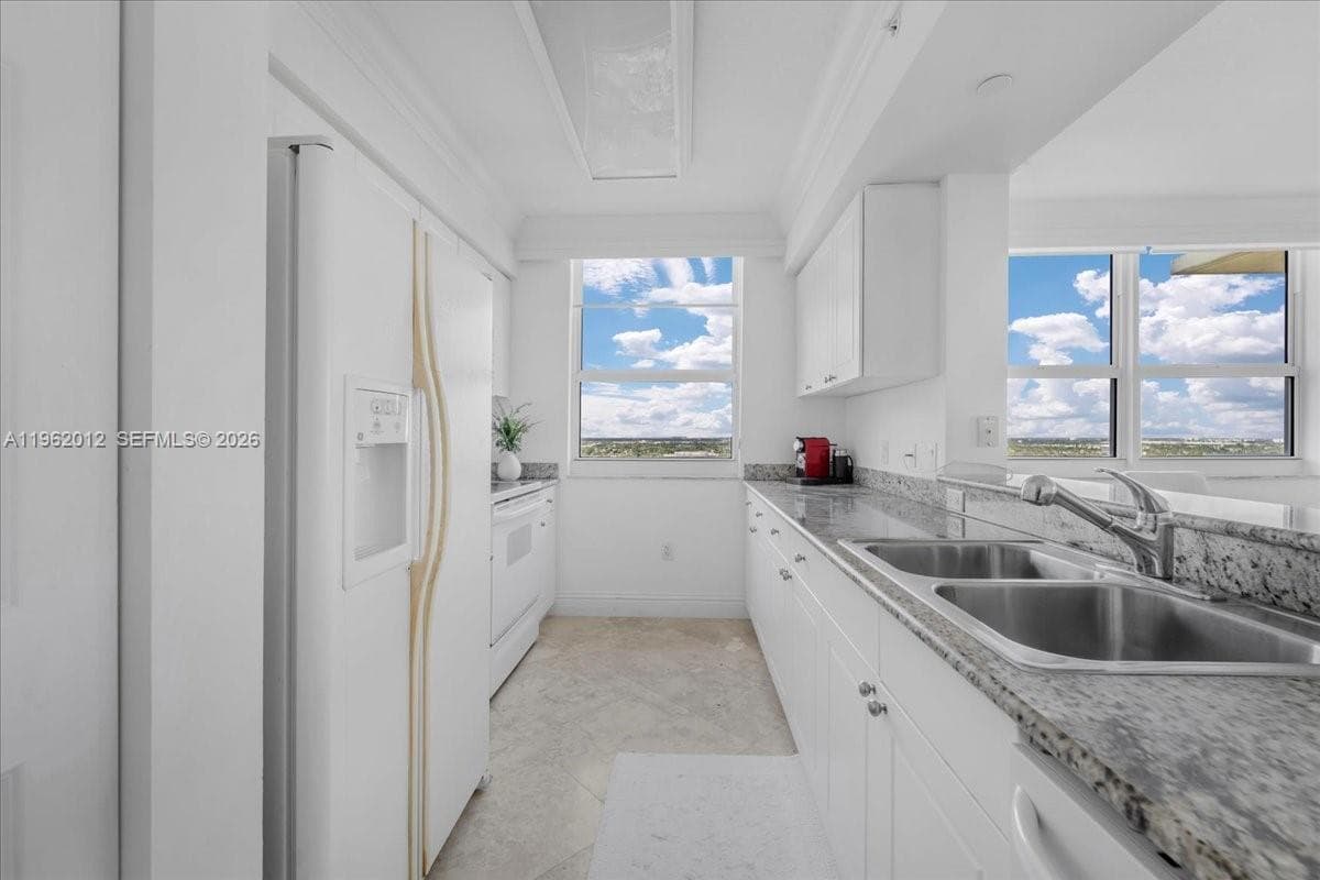 TURNBERRY ON THE GREEN · #2513 in Aventura - Photo 8