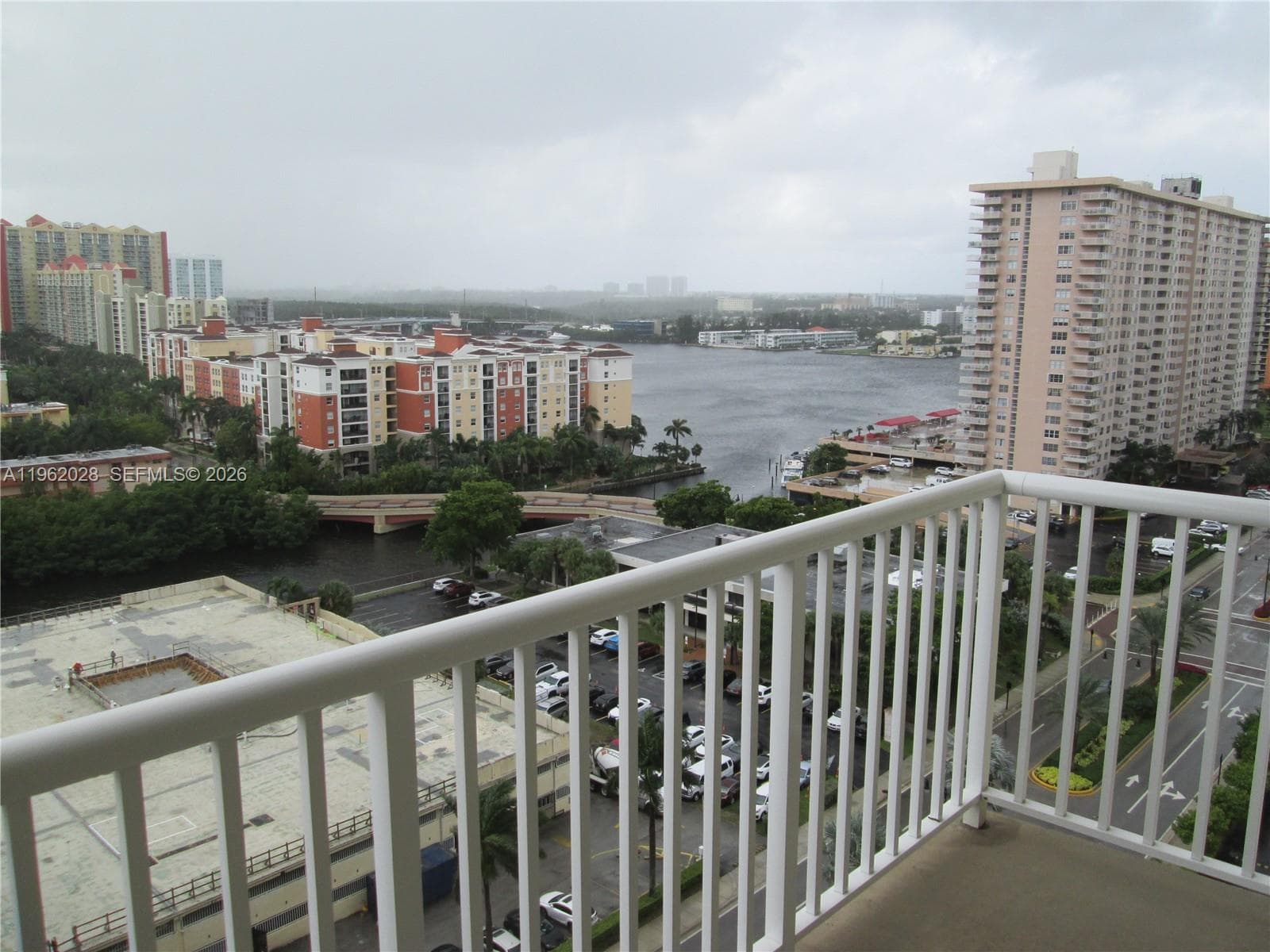 WINSTON TOWERS · #1706 in Sunny Isles Beach - Photo 2