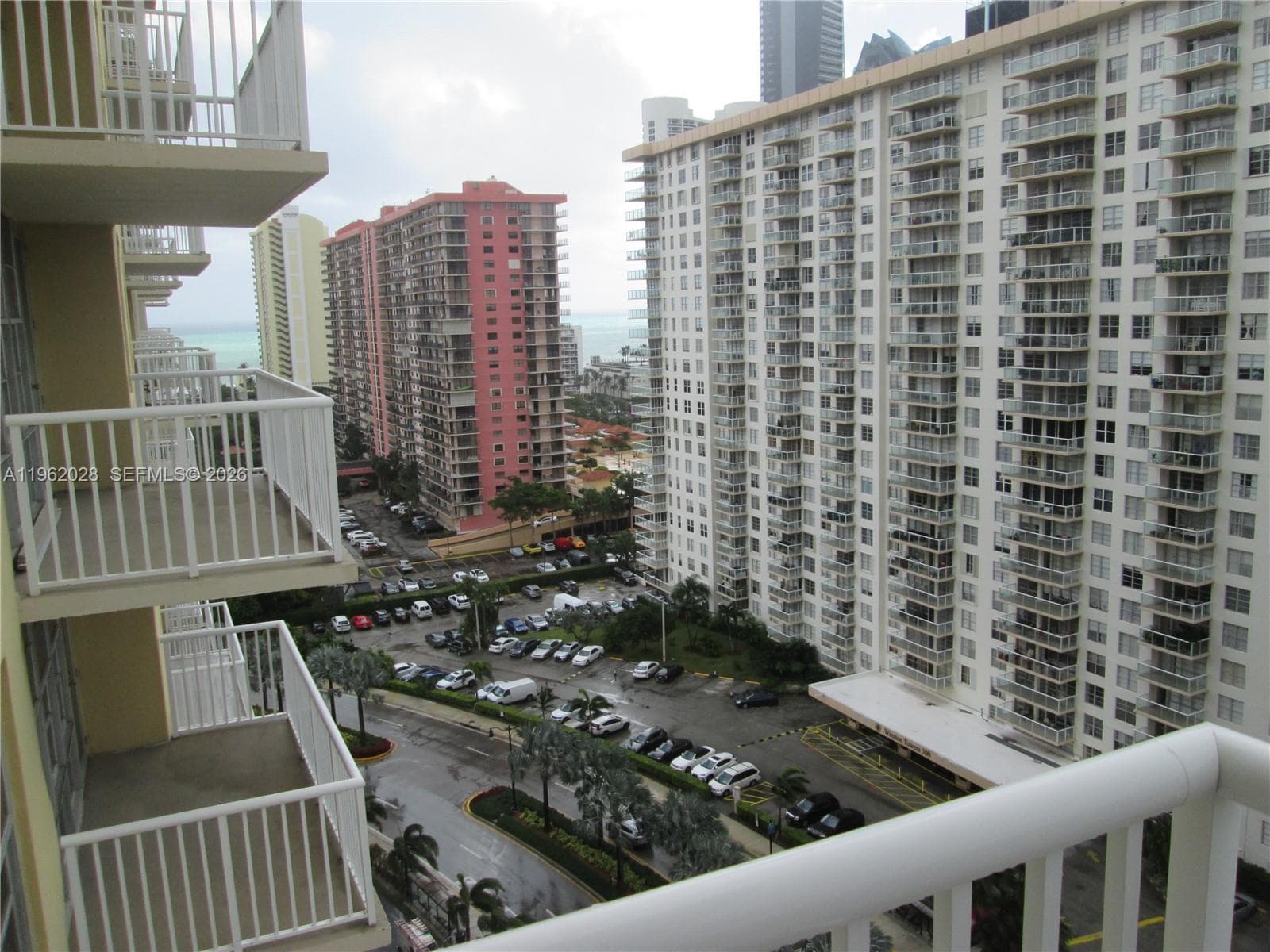 WINSTON TOWERS · #1706 in Sunny Isles Beach - Photo 1