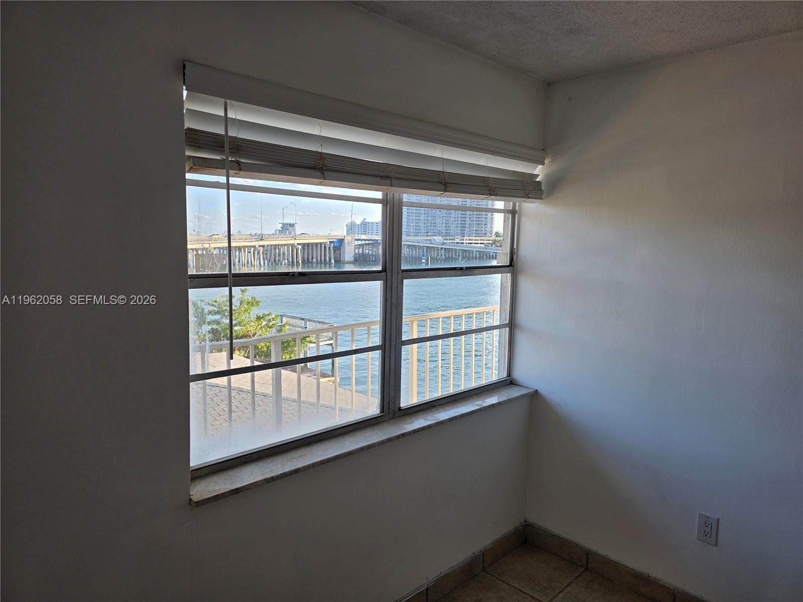 ENCLAVE TOWER CONDO · #11 in Miami Beach - Photo 1