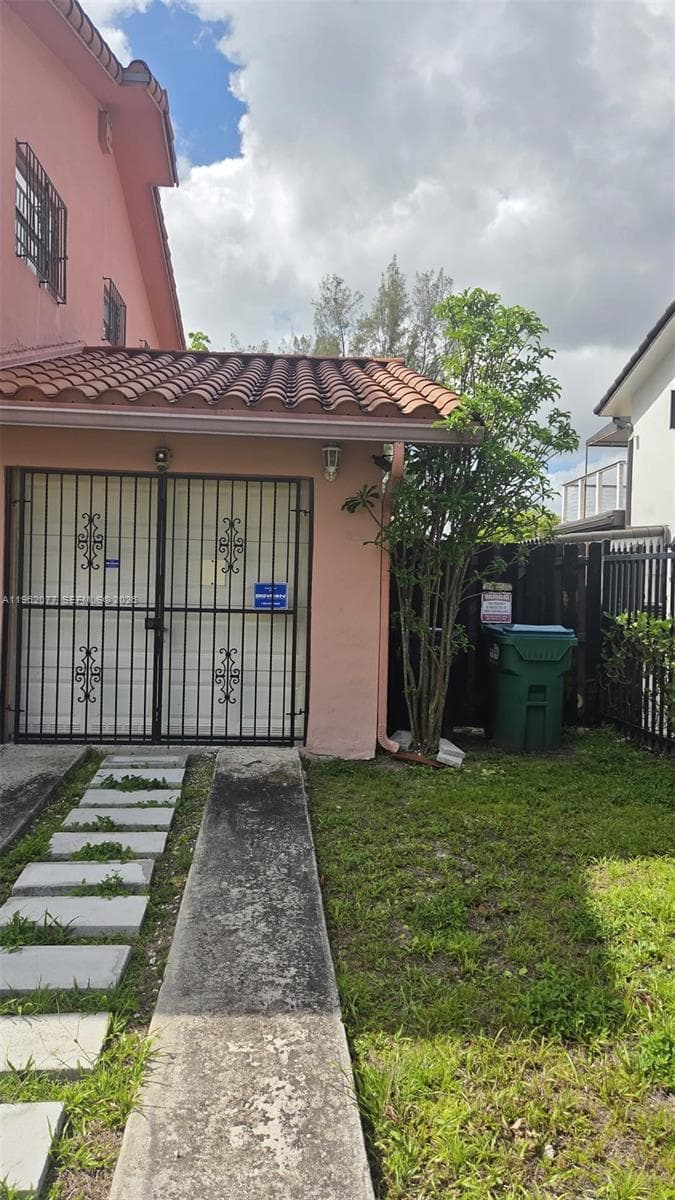 12516 SW 9th Ter #2 photo 3