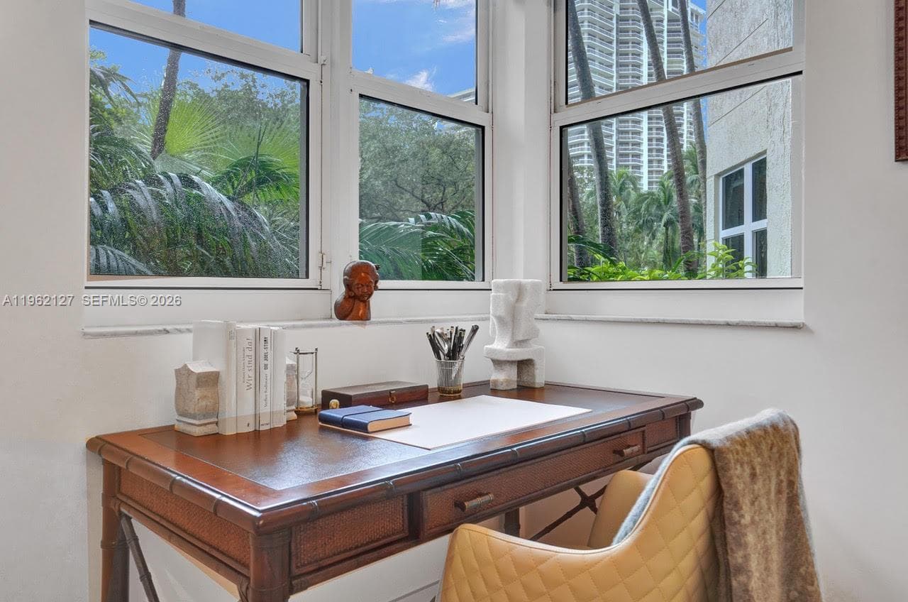 TURNBERRY VILLGE · #112 in Aventura - Photo 14