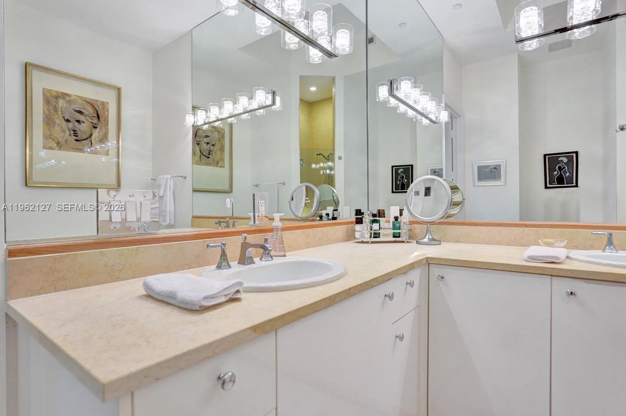 TURNBERRY VILLGE · #112 in Aventura - Photo 11