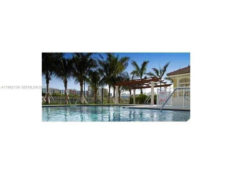 18402 NE 27 CT #124 photo 3