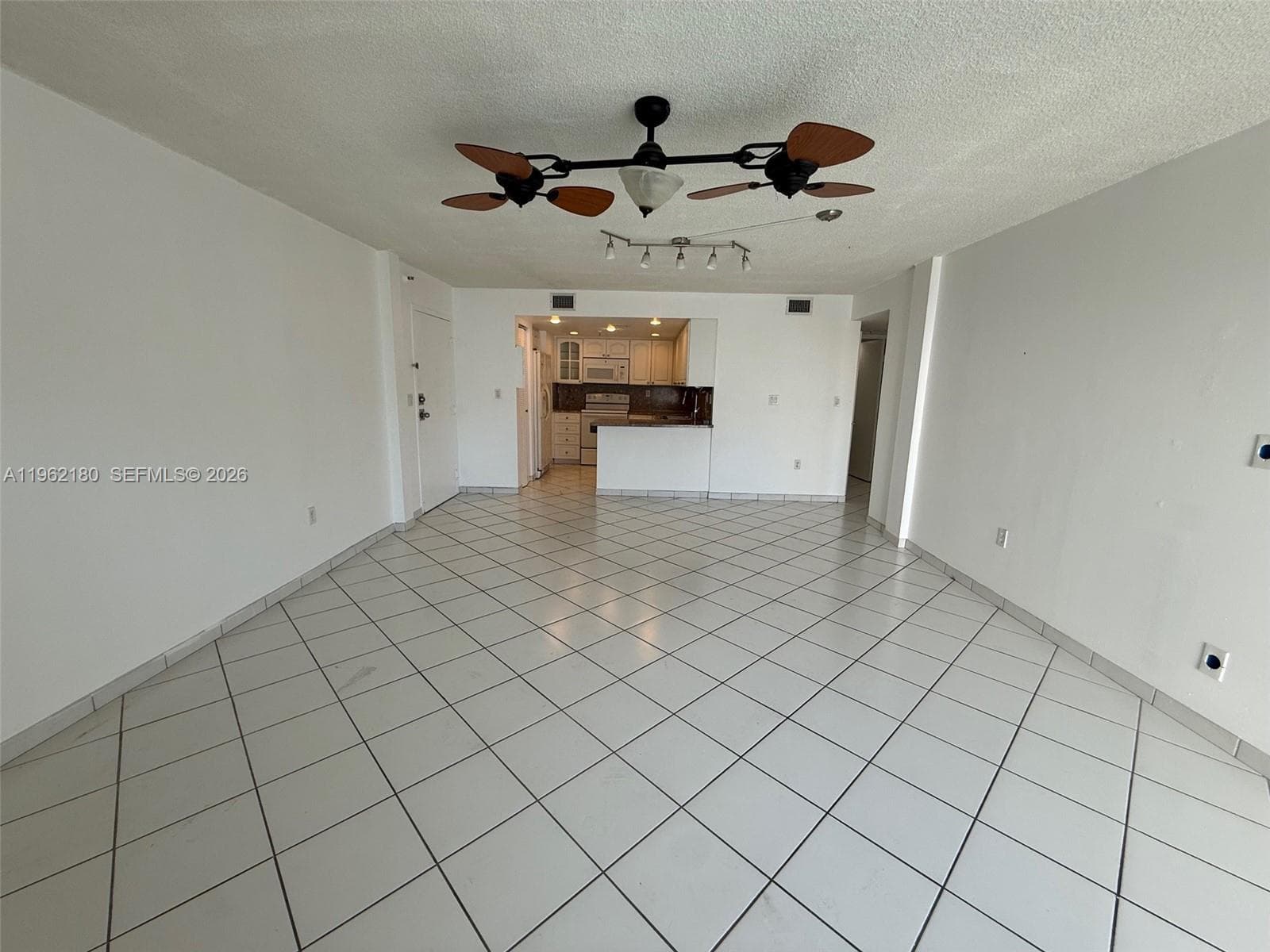 PARK BEACH CLUB CONDO · #207 in Miami Beach - Photo 6