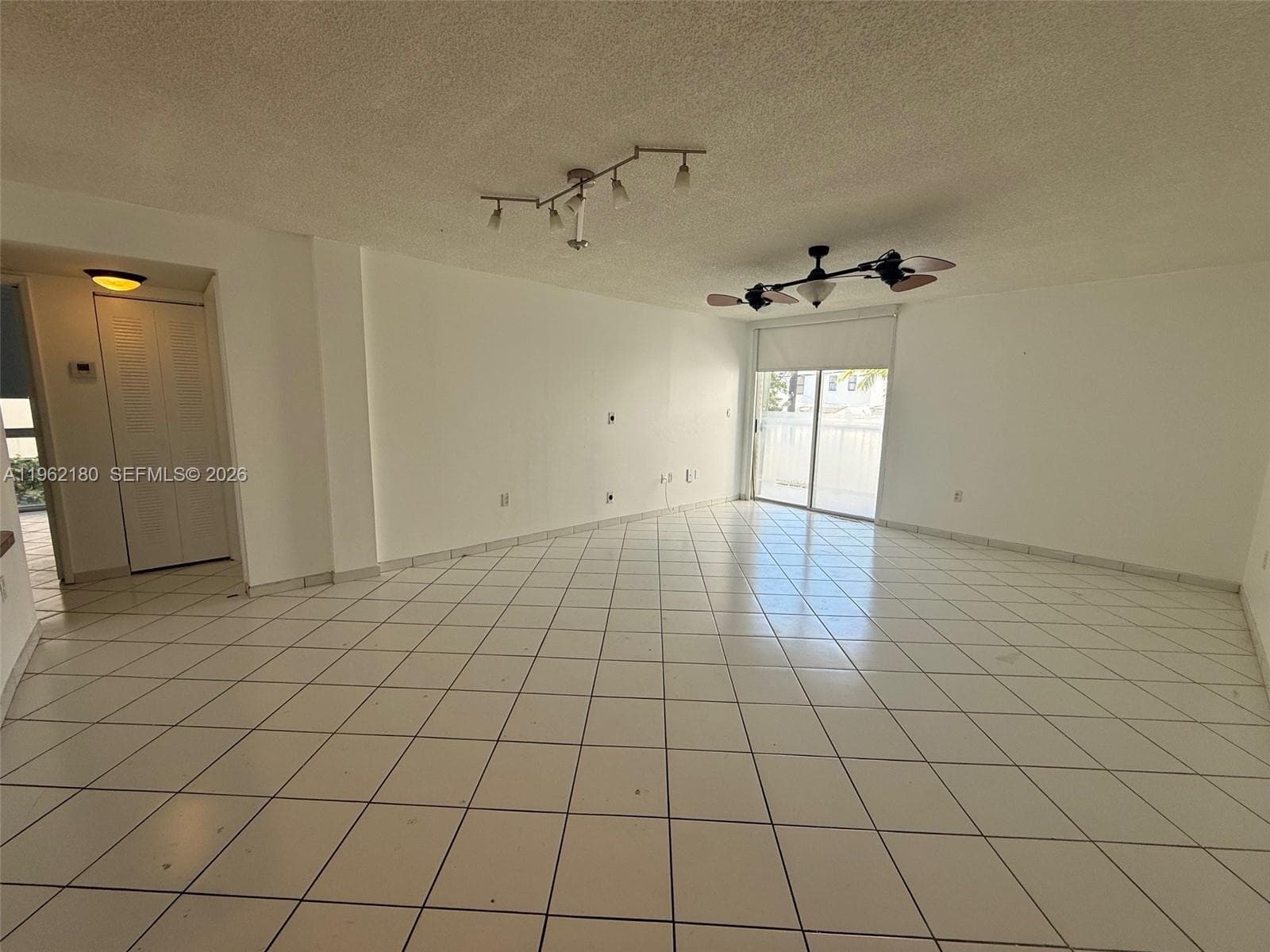 PARK BEACH CLUB CONDO · #207 in Miami Beach - Photo 3