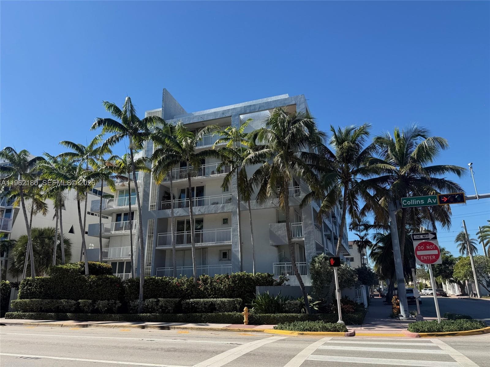 PARK BEACH CLUB CONDO · #207 in Miami Beach - Photo 1