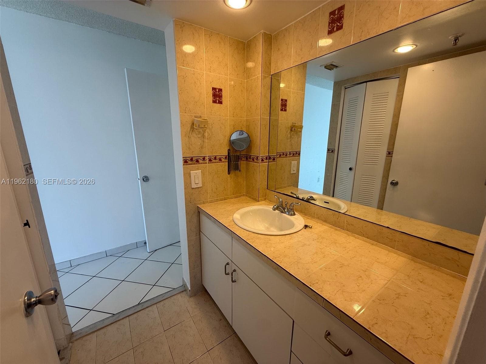 PARK BEACH CLUB CONDO · #207 in Miami Beach - Photo 20