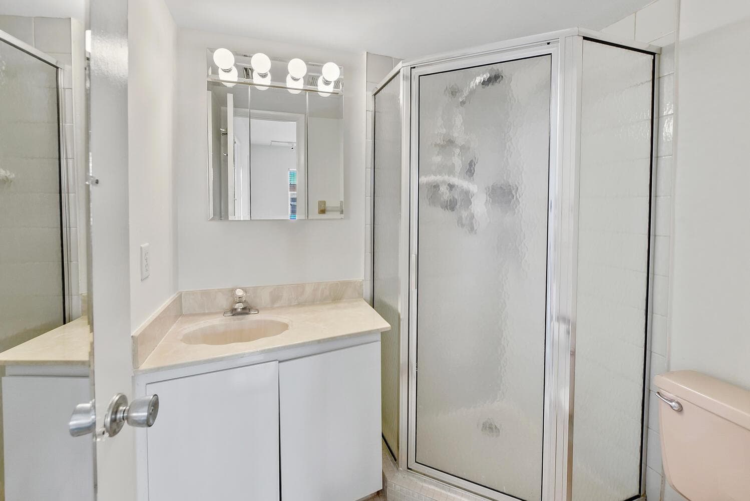 2871 N Ocean Blvd Apt F429-large-013-034
