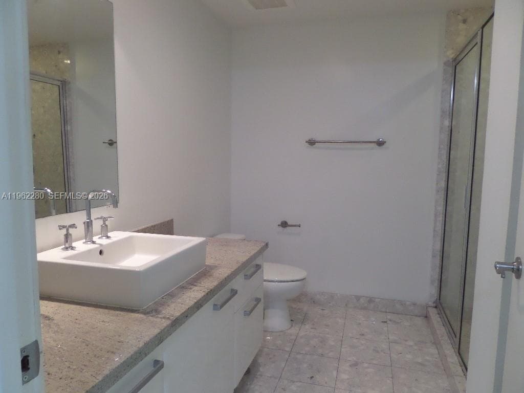 Spacious Master Bathroom