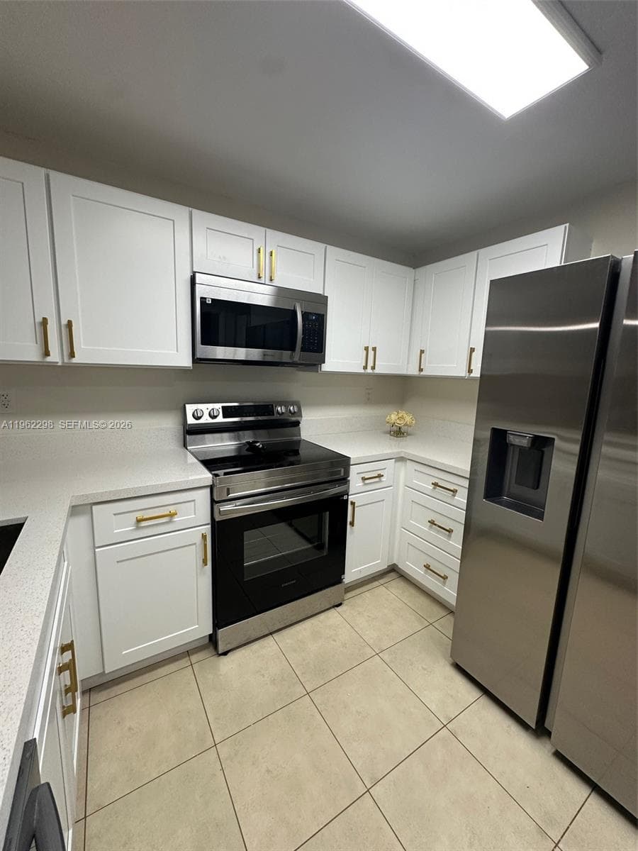 PALM GARDENS CONDO · #609 in Miami - Photo 9
