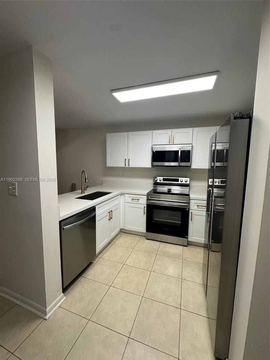 PALM GARDENS CONDO · #609 in Miami - Photo 11