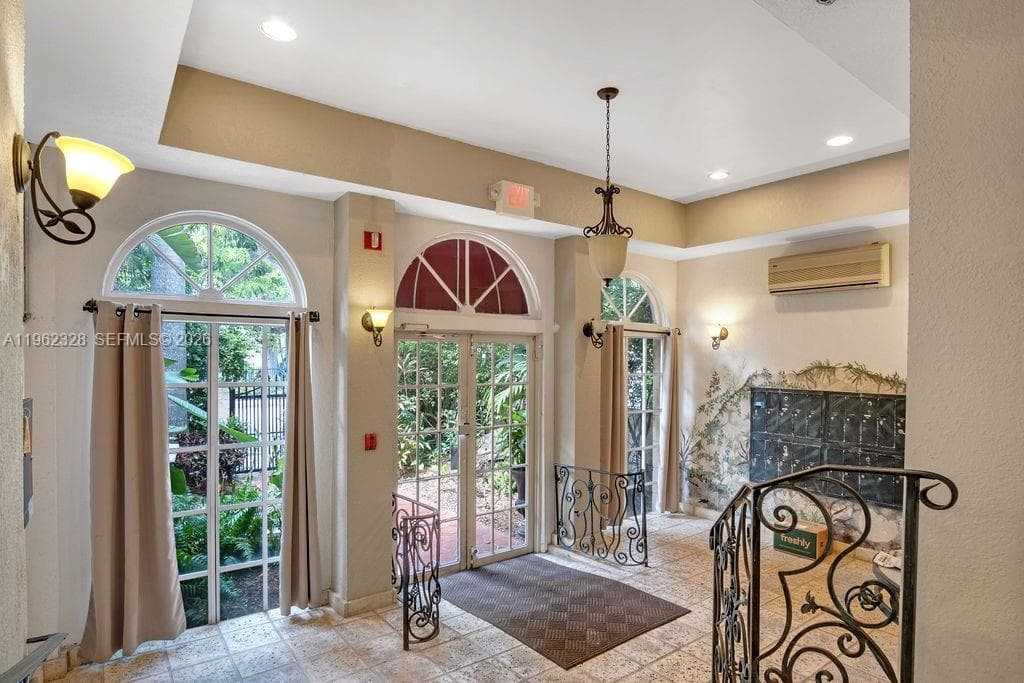 Venetian Villas · #204 in Miami Beach - Photo 23