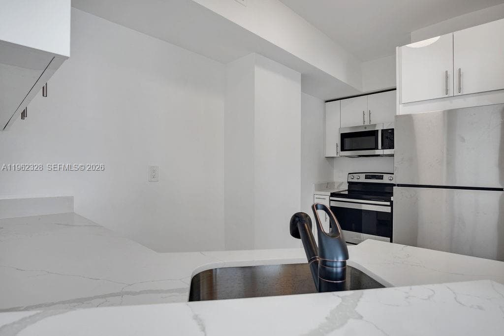 Venetian Villas · #204 in Miami Beach - Photo 10