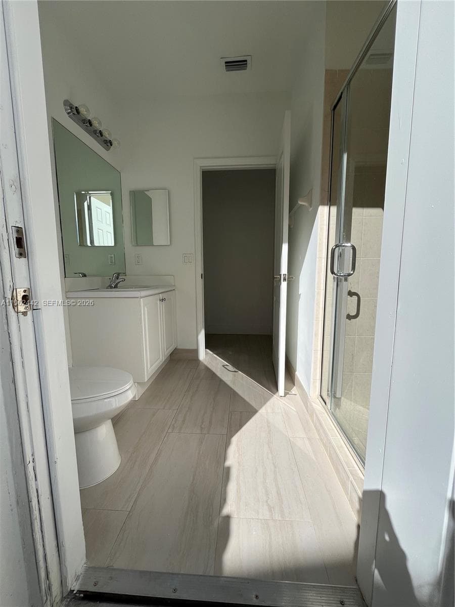 238 NE 31st Ave #Efficiency photo 4