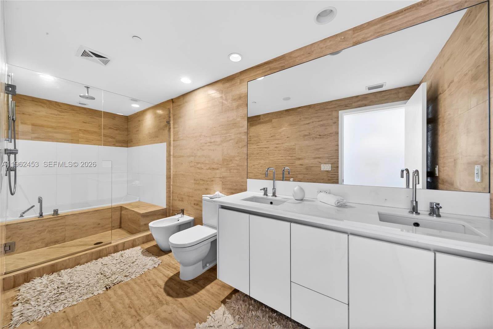 CAPRI SOUTH BEACH CONDO · #1001 in Miami Beach - Photo 23