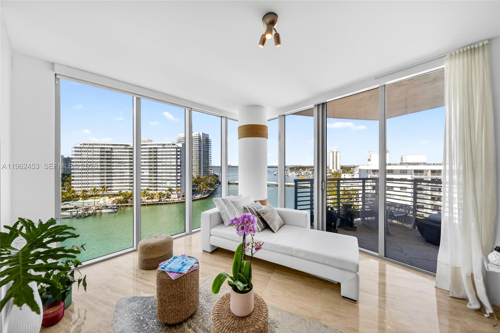 CAPRI SOUTH BEACH CONDO · #1001 in Miami Beach - Photo 3