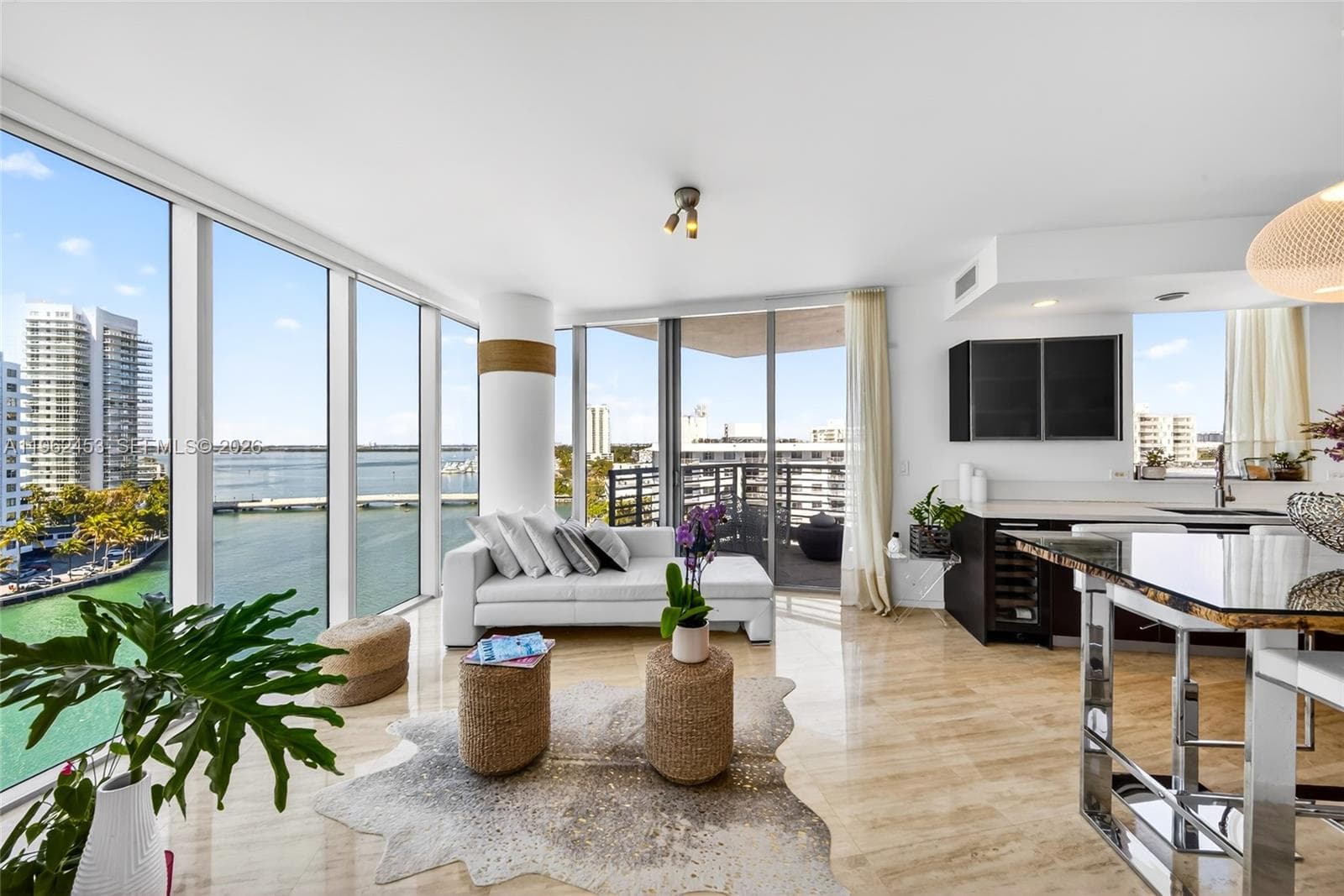 CAPRI SOUTH BEACH CONDO · #1001 in Miami Beach - Photo 5