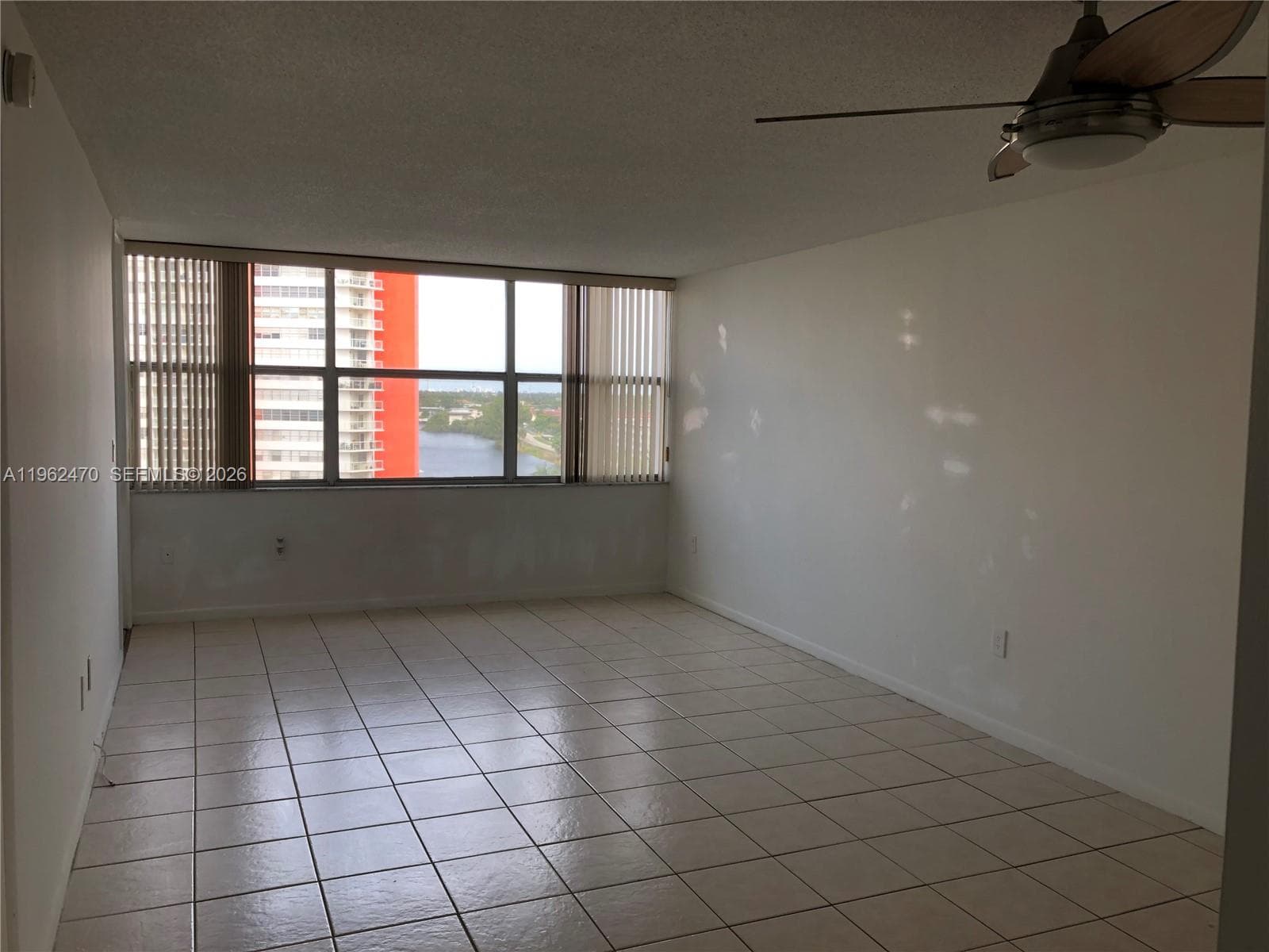 Wilshire Condo · #804E in Miami - Photo 4