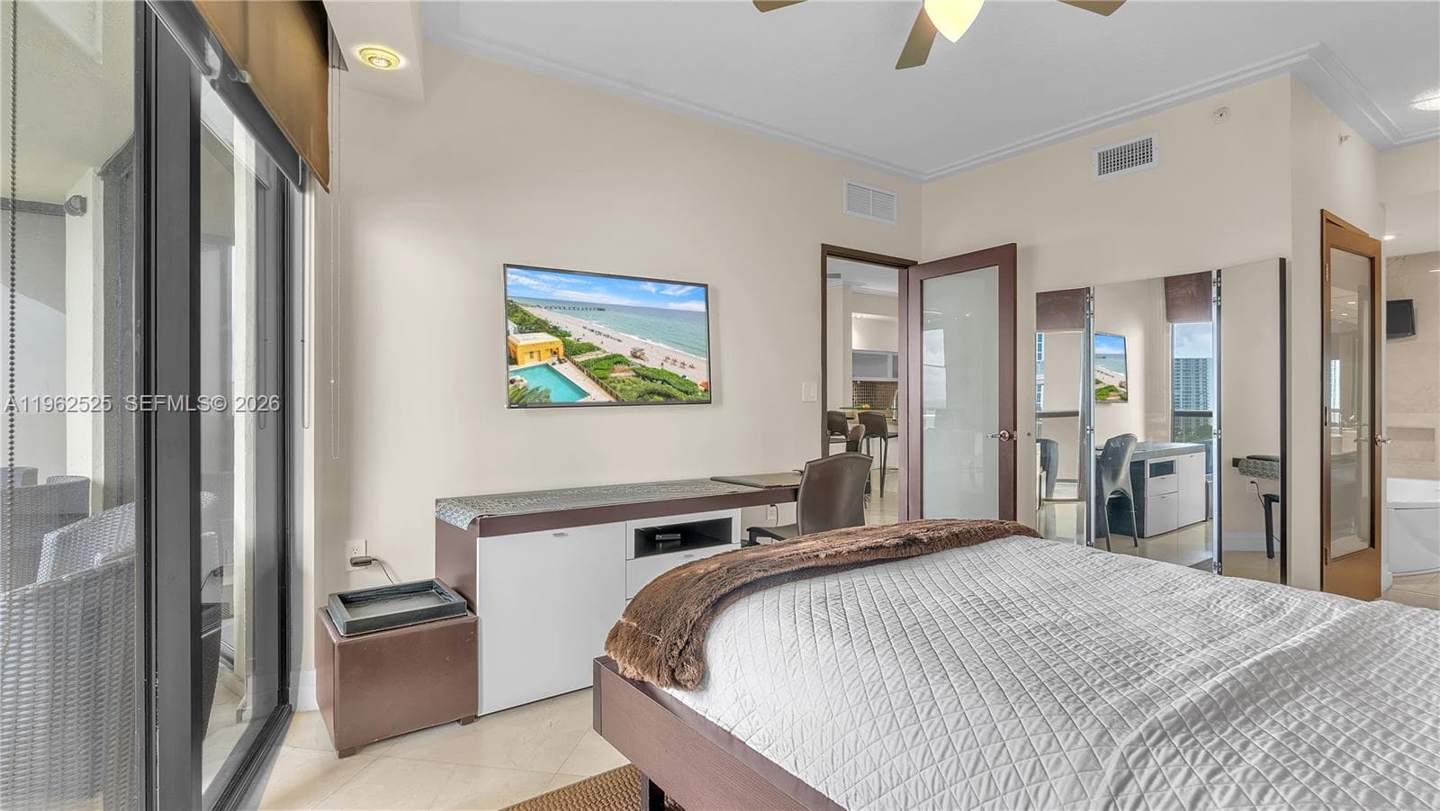 2 Large Walk-in Closets & Private Full Bath