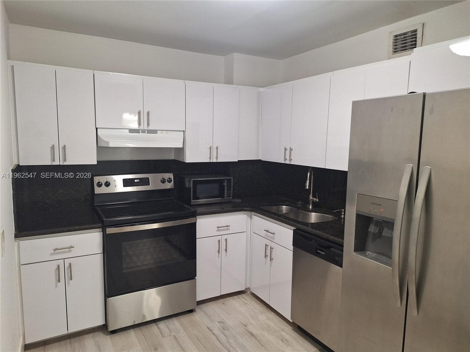 ARLEN HOUSE EAST CONDO · #2028 in Sunny Isles Beach - Photo 10