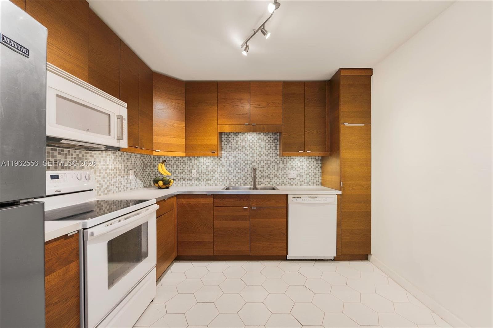 Admiral's Port · #1607W in Aventura - Photo 5