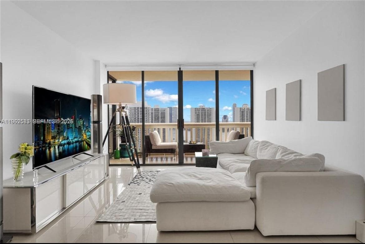 1000 ISL BLVD WILLIAMS IS · #2508 in Aventura - Photo 5