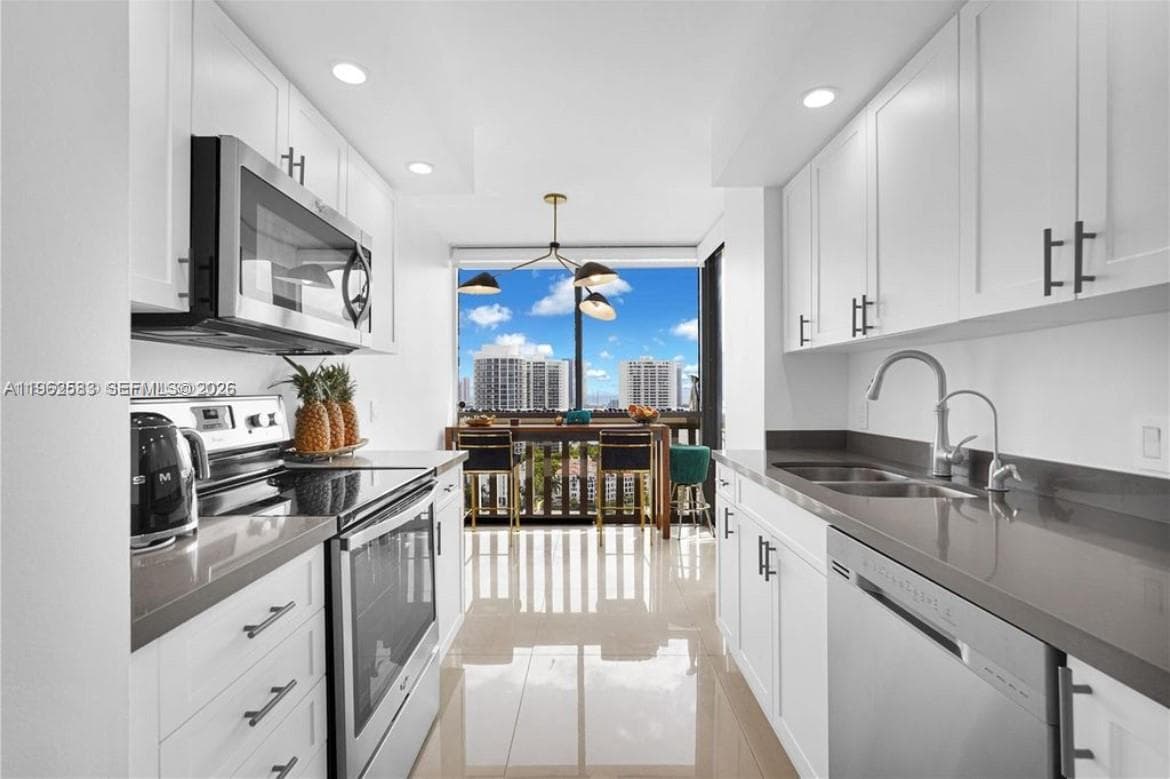 1000 ISL BLVD WILLIAMS IS · #2508 in Aventura - Photo 24