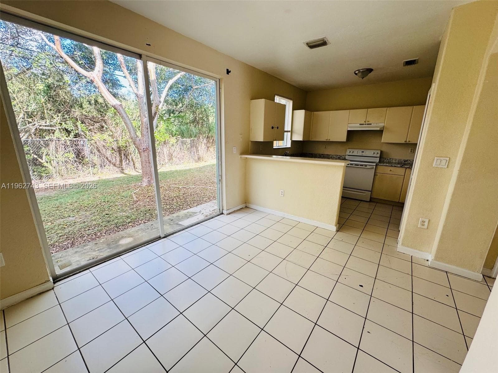 1601 SE 24th Ct #221 photo 2