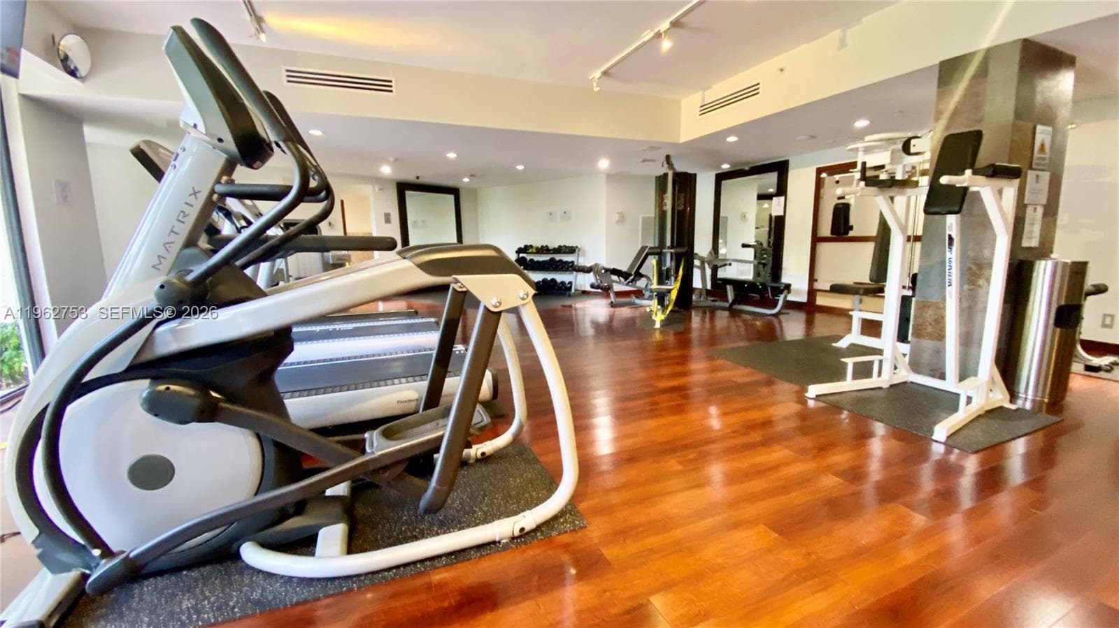 Parc Central · #1807 in Aventura - Photo 14