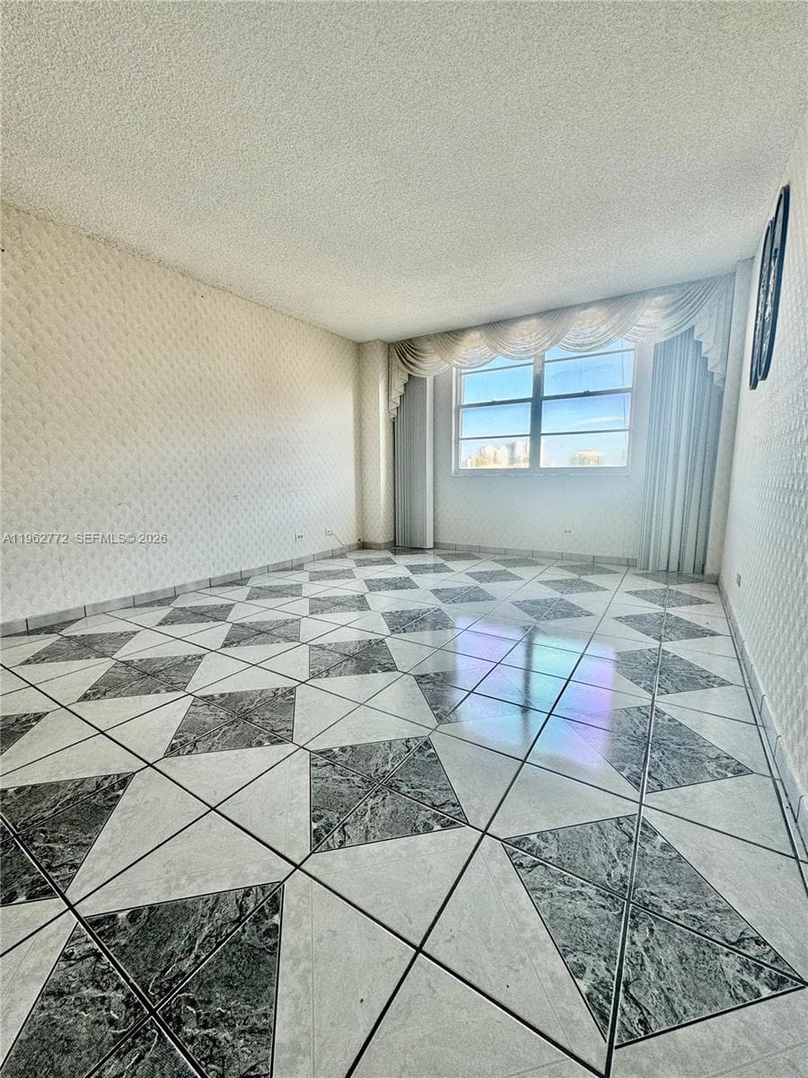 WINSTON TOWER 200 · #1715 in Sunny Isles Beach - Photo 23