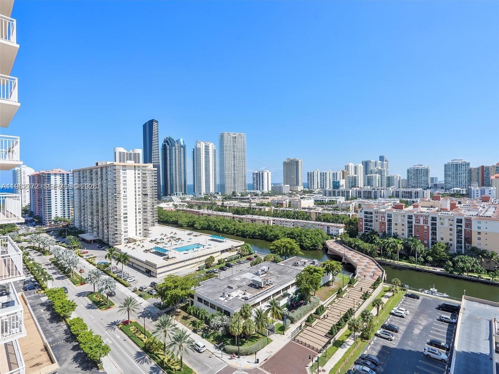 WINSTON TOWER 200 · #1715 in Sunny Isles Beach - Photo 2