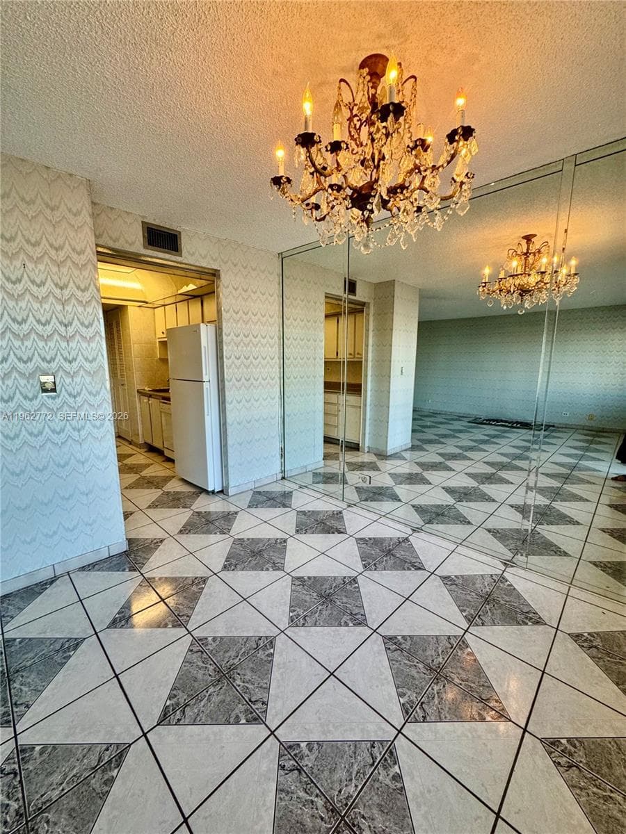 WINSTON TOWER 200 · #1715 in Sunny Isles Beach - Photo 17