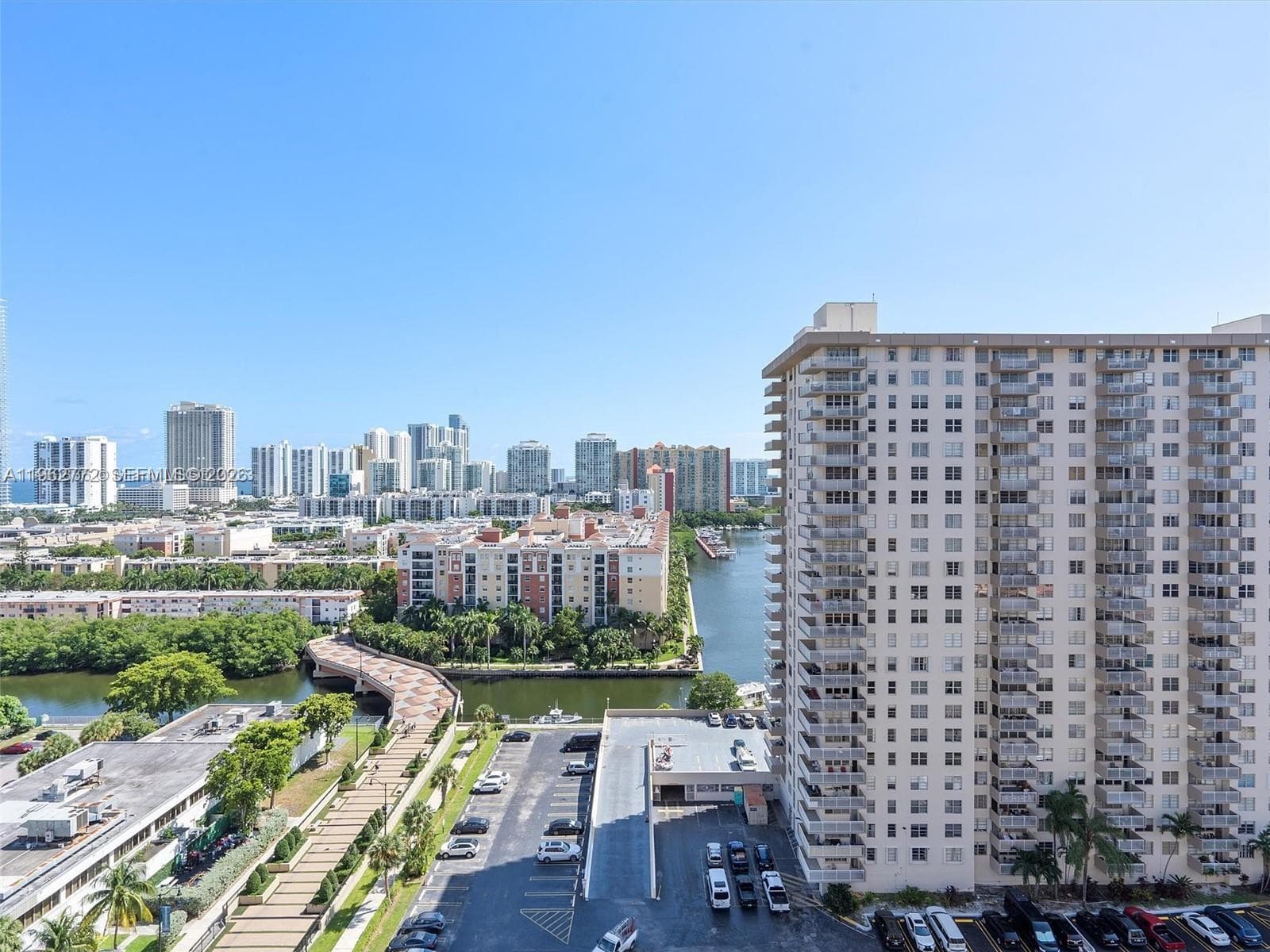 WINSTON TOWER 200 · #1715 in Sunny Isles Beach - Photo 3