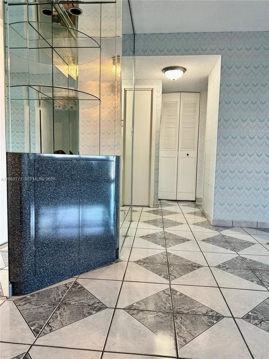 WINSTON TOWER 200 · #1715 in Sunny Isles Beach - Photo 10