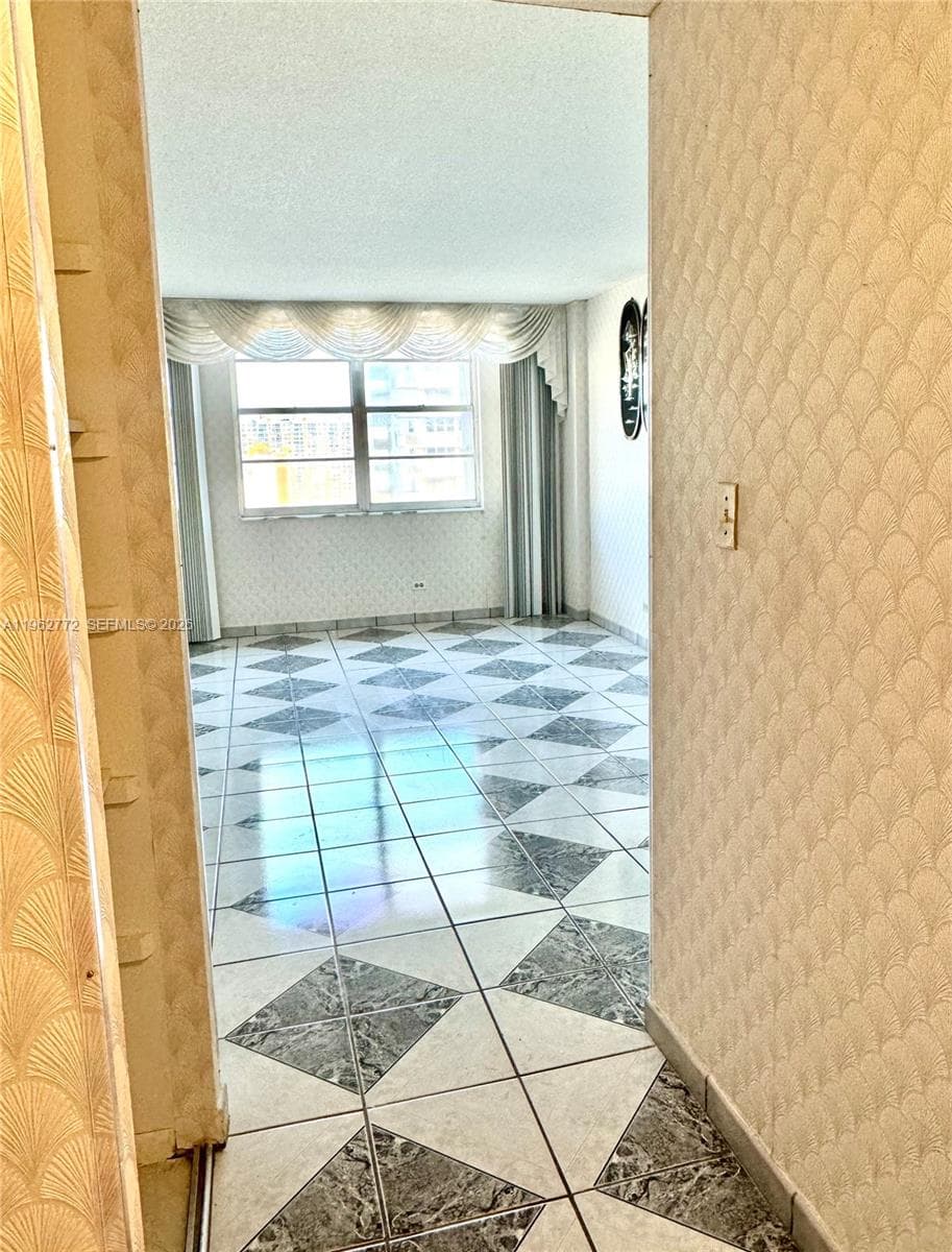 WINSTON TOWER 200 · #1715 in Sunny Isles Beach - Photo 21