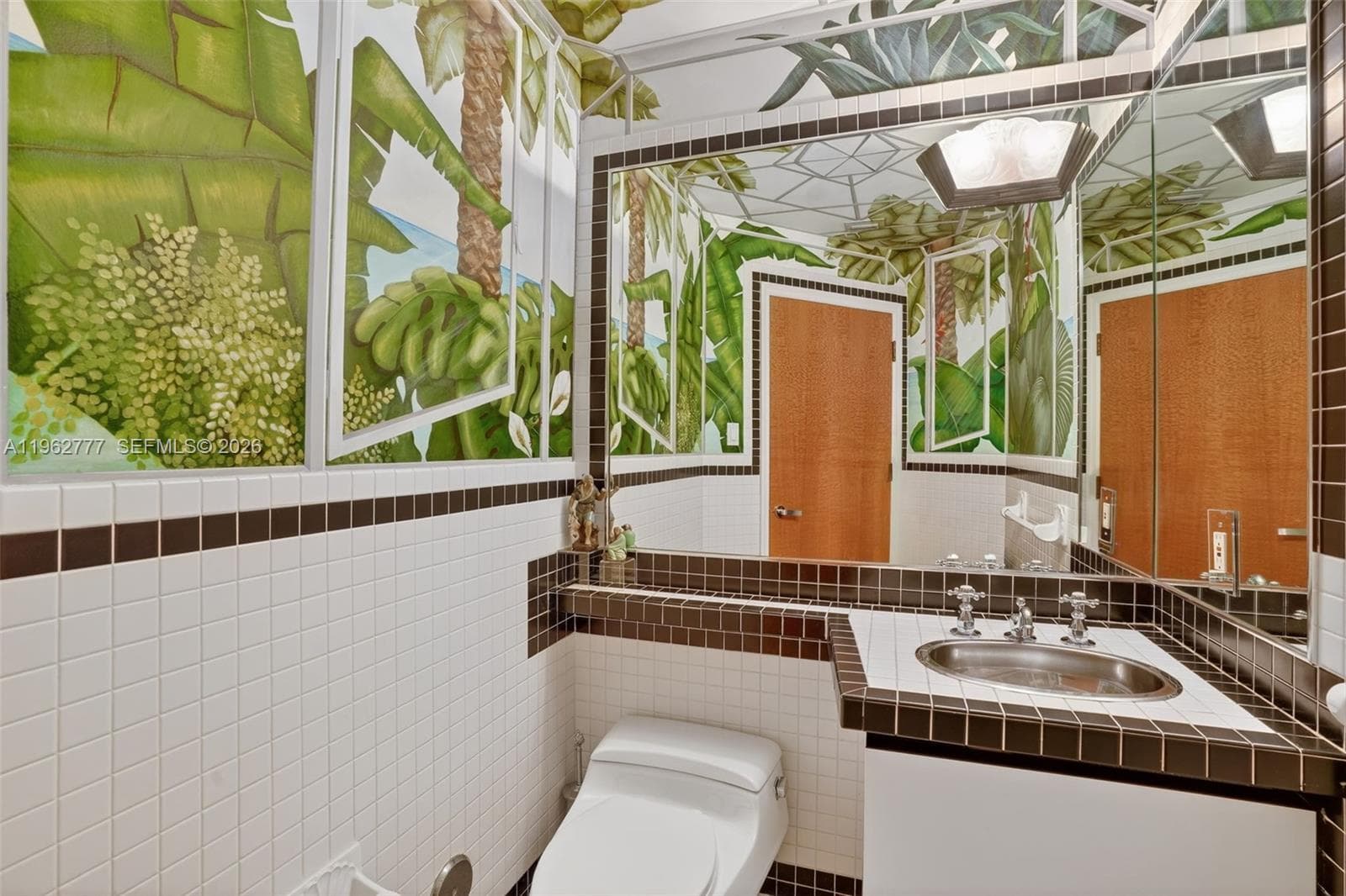 THE NETHERLAND CONDO · #R7C in Miami Beach - Photo 17