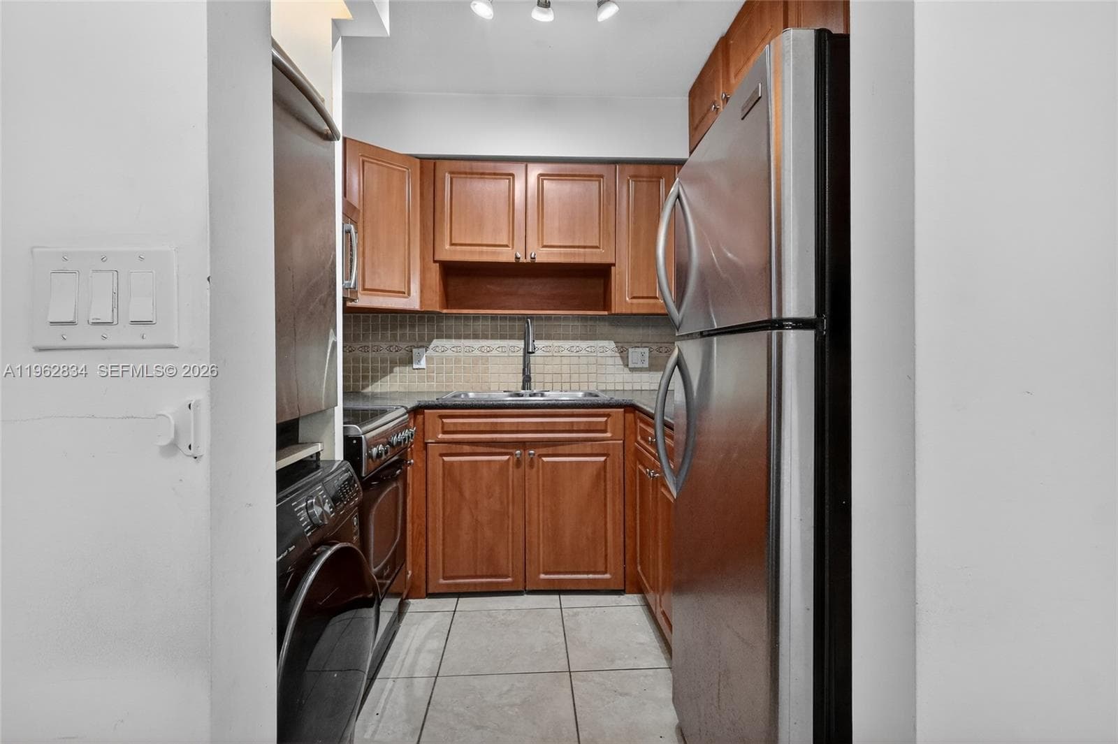 RIVER BREEZE CONDO · #404 in Miami - Photo 8