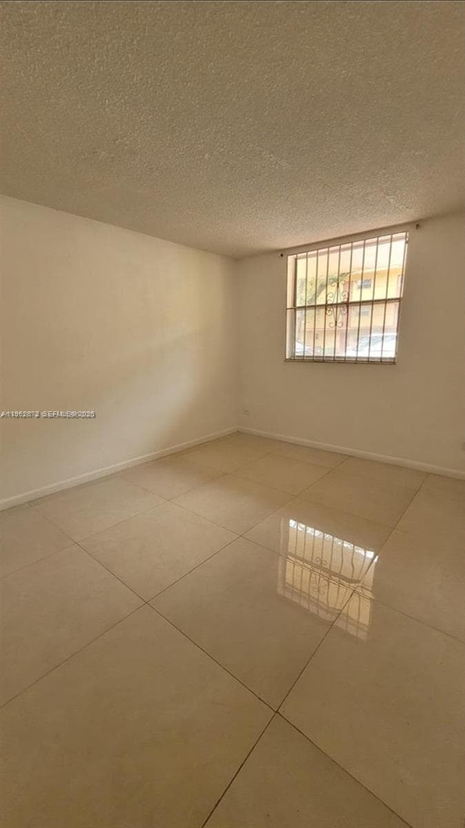 ROYAL OAKS CONDO · #127 in Miami - Photo 17
