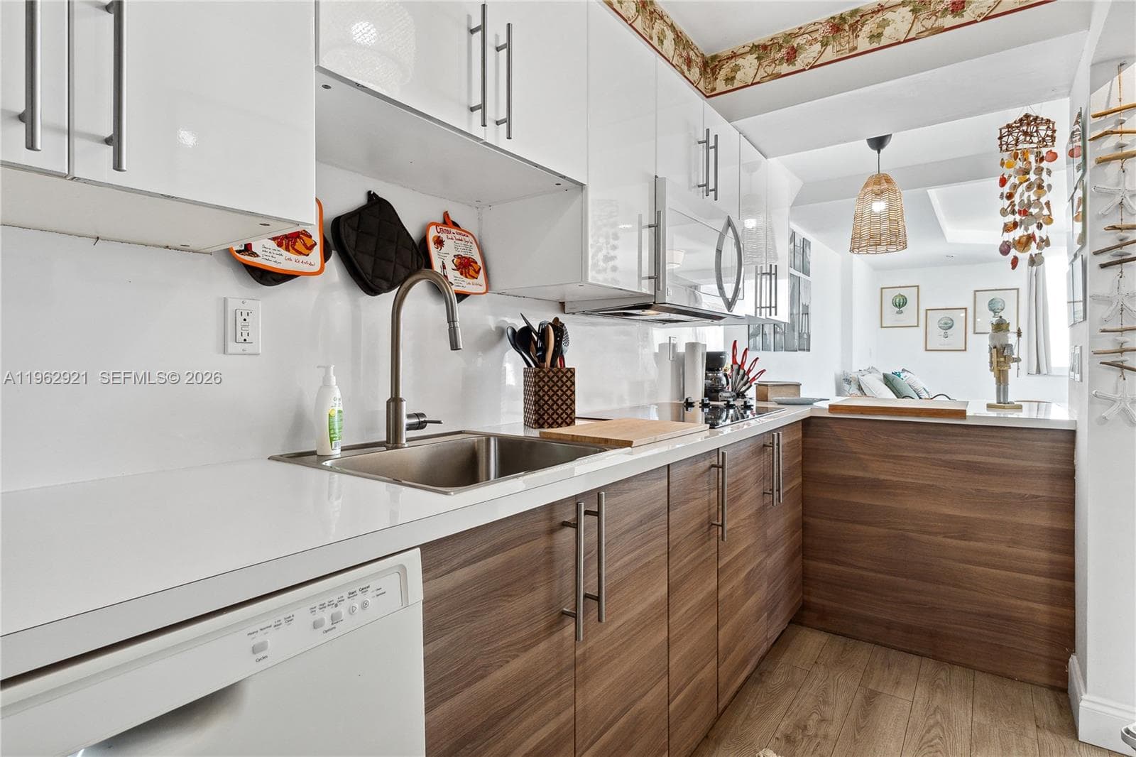 ISLANDER CONDO APTS · #508 in Miami Beach - Photo 6