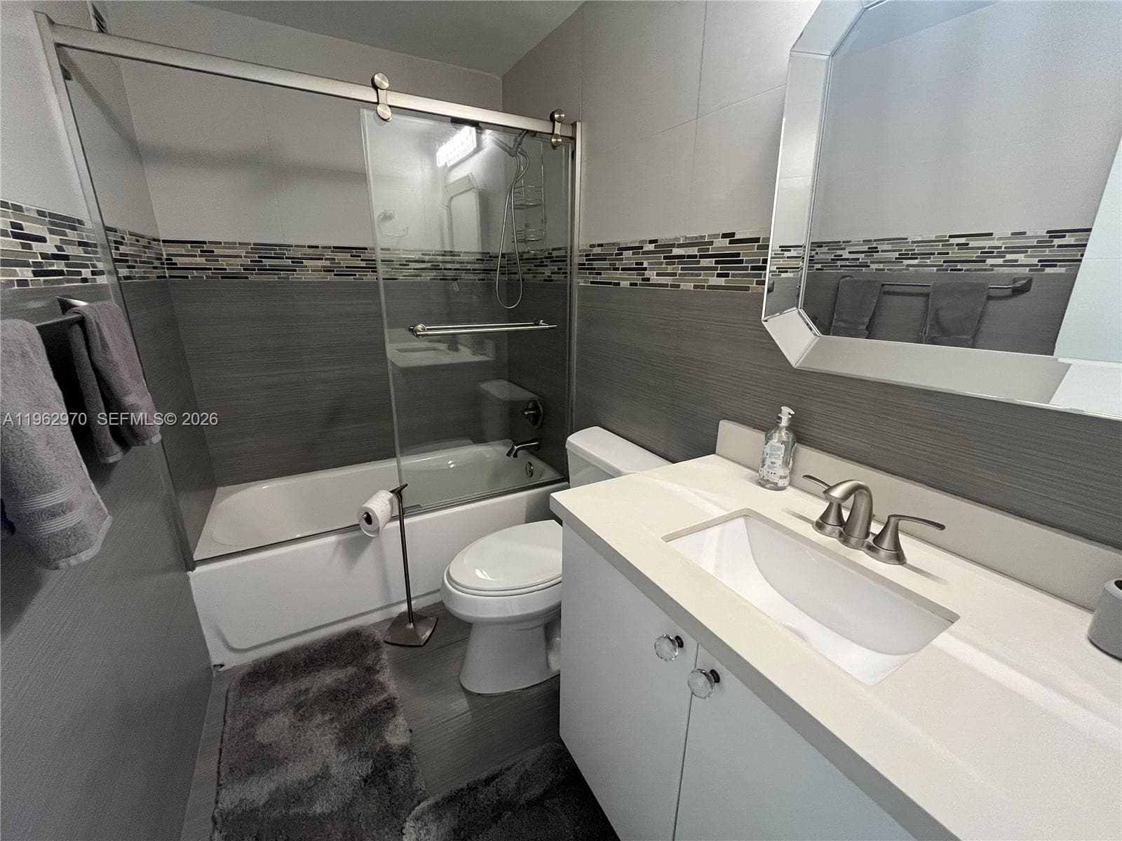 ALEXANDER TOWERS CONDO · #1510 in Hollywood - Photo 10