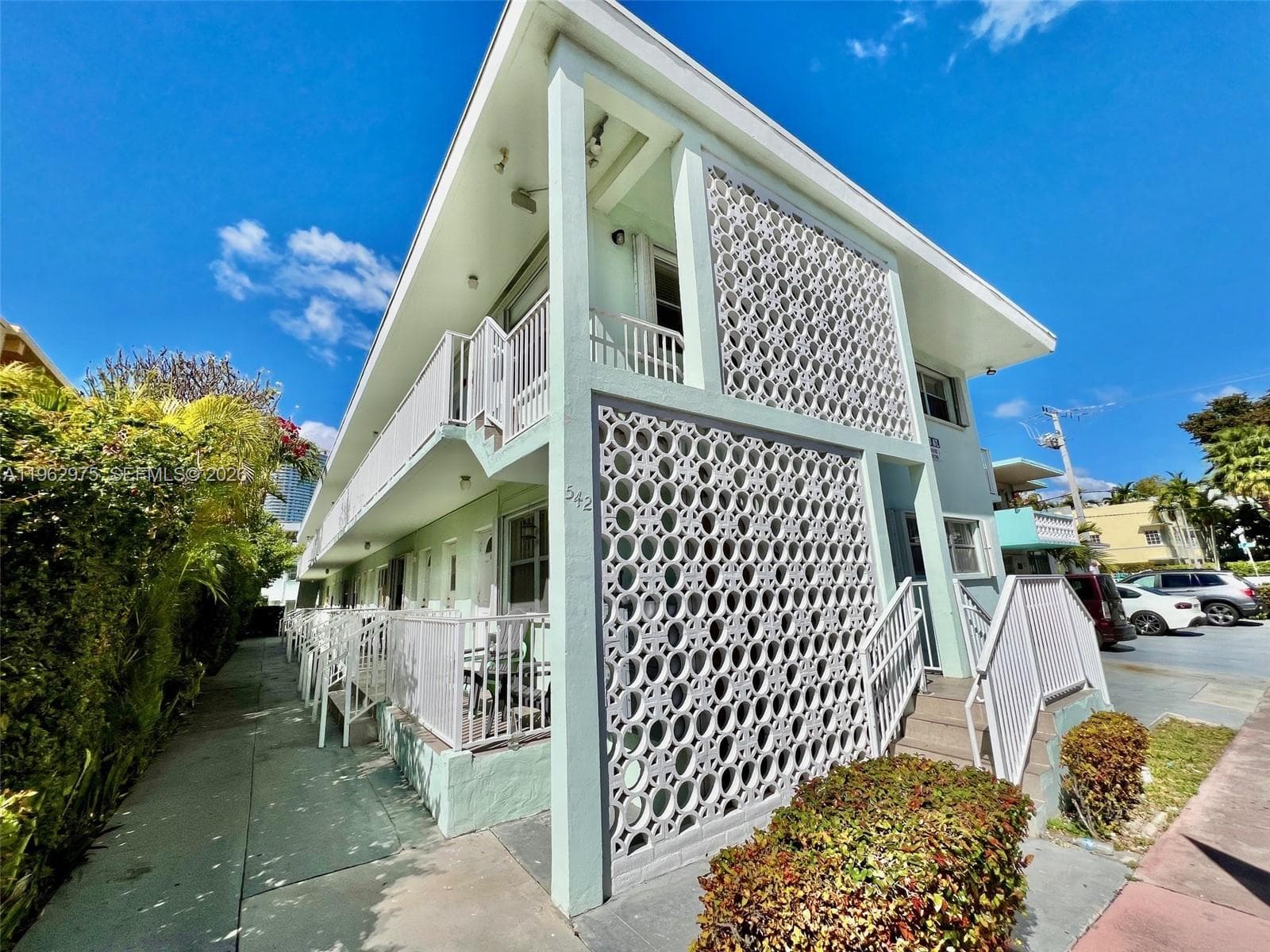 COLONY HOUSE CONDO · #10 in Miami Beach - Photo 4