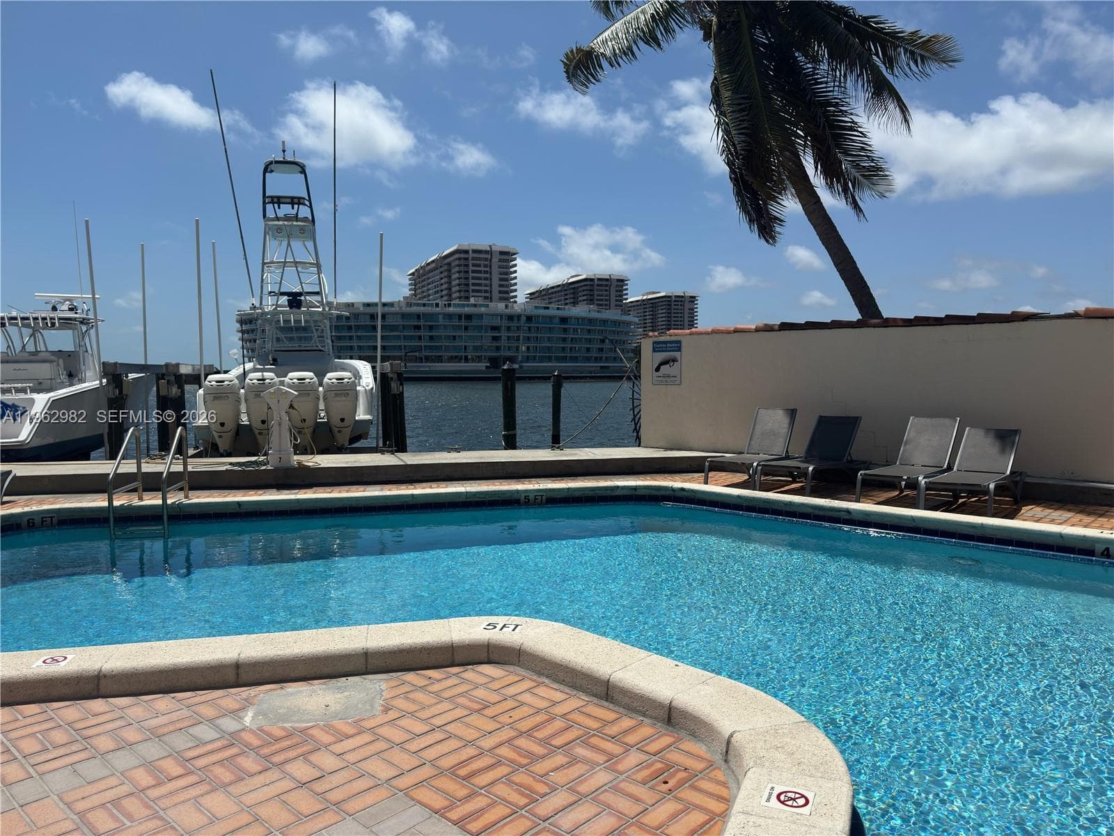 PELICAN REEF CONDO · #302 in Miami - Photo 3