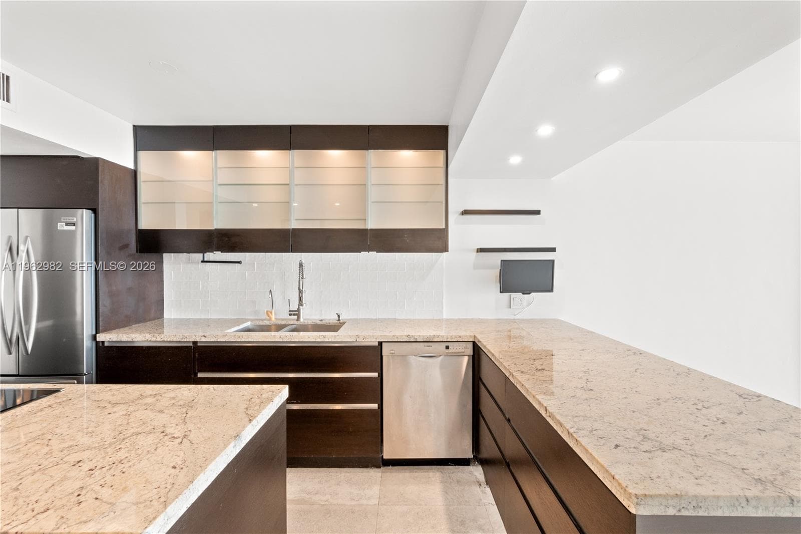 PELICAN REEF CONDO · #302 in Miami - Photo 20
