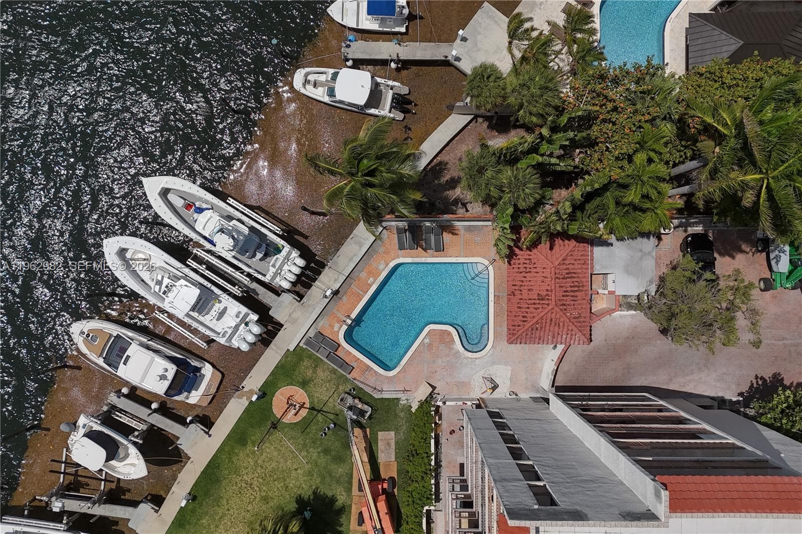 PELICAN REEF CONDO · #302 in Miami - Photo 4